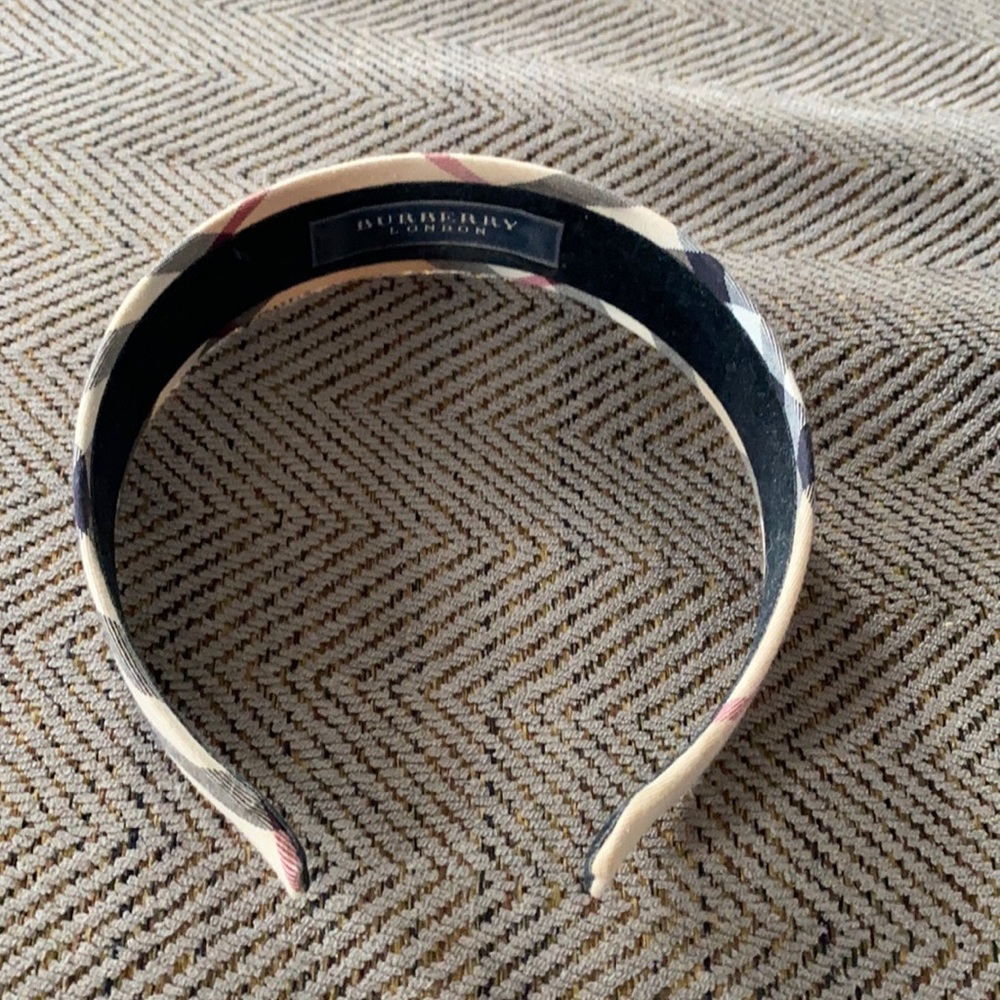 Burberry headband only worn twice